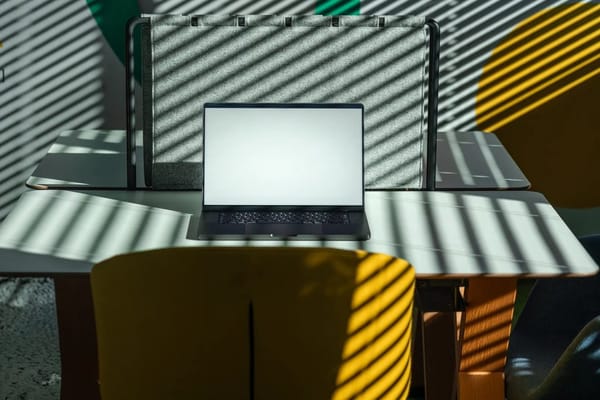 Twój laptop grzeje się bardziej, niż myślisz. Oto co robi z nim tegoroczny upał